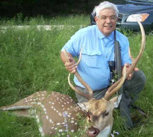 Mike with axis buck
