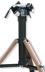 Stellarvue M7 mount with pier/tripod.